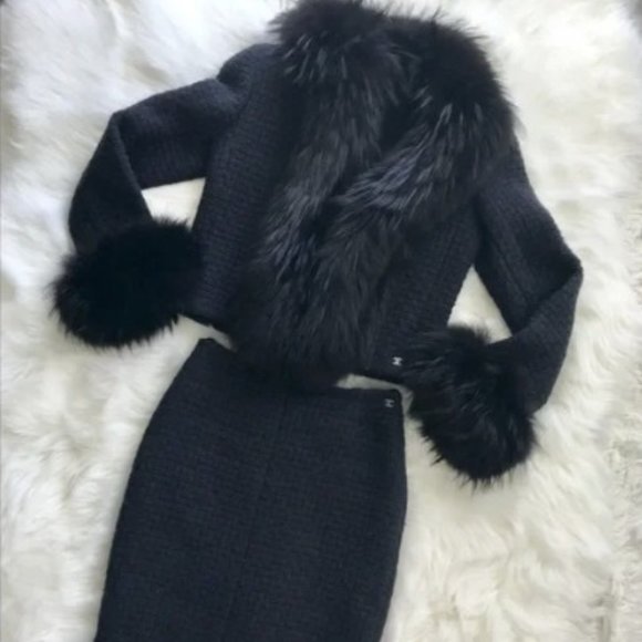 CHANEL Jackets & Blazers - Chanel Navy Tweed Fur Trimmed Skirt Suit Size 4